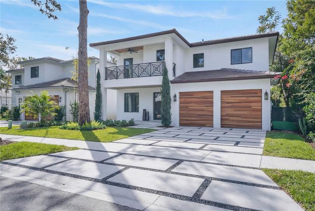 7212 SW 52nd Ct, Miami, FL 33143
