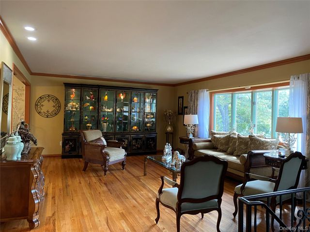 1 Parkview Drive, Middletown, NY 10940