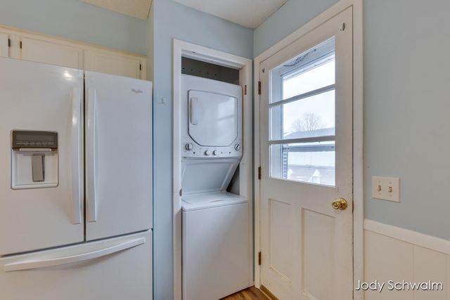 3364 Chestnut Avenue, Grandville, MI 49418