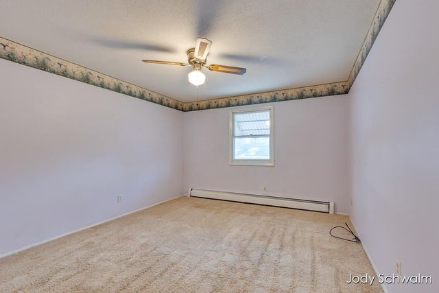 3364 Chestnut Avenue, Grandville, MI 49418