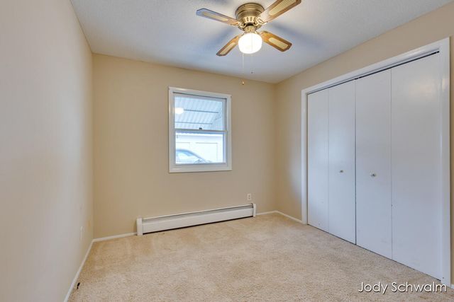 3364 Chestnut Avenue, Grandville, MI 49418