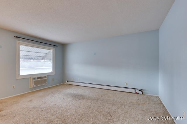 3364 Chestnut Avenue, Grandville, MI 49418