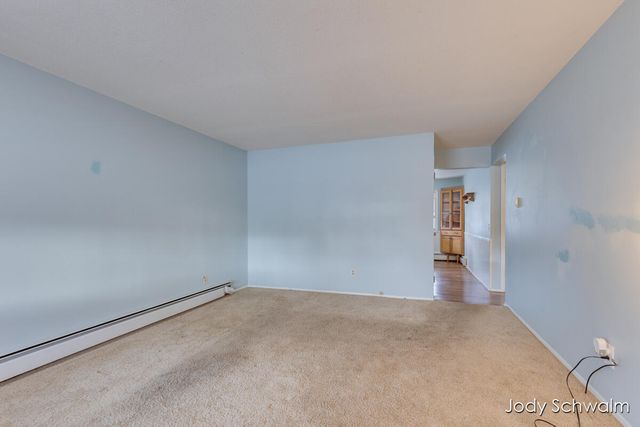 3364 Chestnut Avenue, Grandville, MI 49418