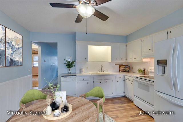 3364 Chestnut Avenue, Grandville, MI 49418