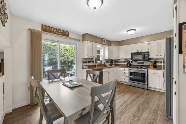 509 Bezdek Drive NW, Cedar Rapids, IA 52405