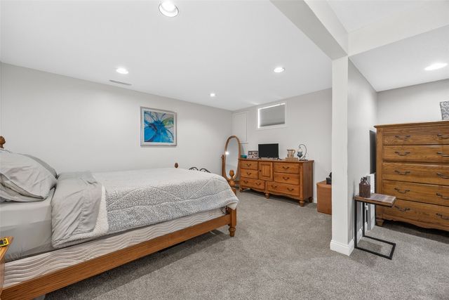 509 Bezdek Drive NW, Cedar Rapids, IA 52405