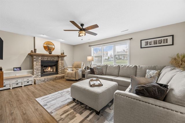 509 Bezdek Drive NW, Cedar Rapids, IA 52405