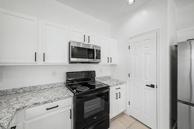 9481 N 81ST Drive, Peoria, AZ 85345
