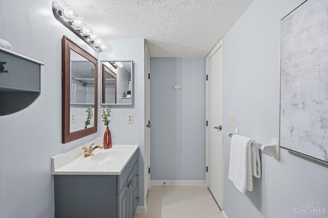 995 Walnut Court, Mason, OH 45040