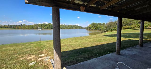 100 North Road, Montgomery, IN 47558