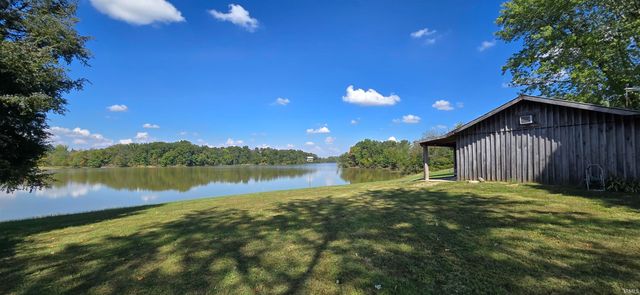100 North Road, Montgomery, IN 47558