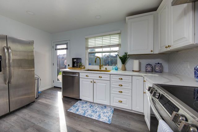 840 Del Monte Ct, Manteca, CA 95336