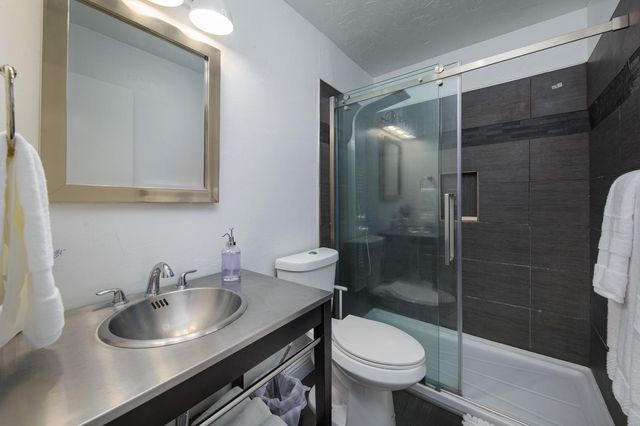 840 Del Monte Ct, Manteca, CA 95336