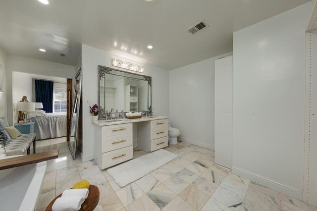 840 Del Monte Ct, Manteca, CA 95336