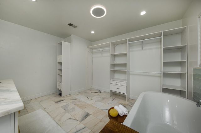 840 Del Monte Ct, Manteca, CA 95336