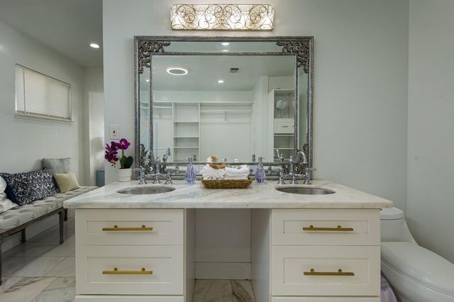 840 Del Monte Ct, Manteca, CA 95336