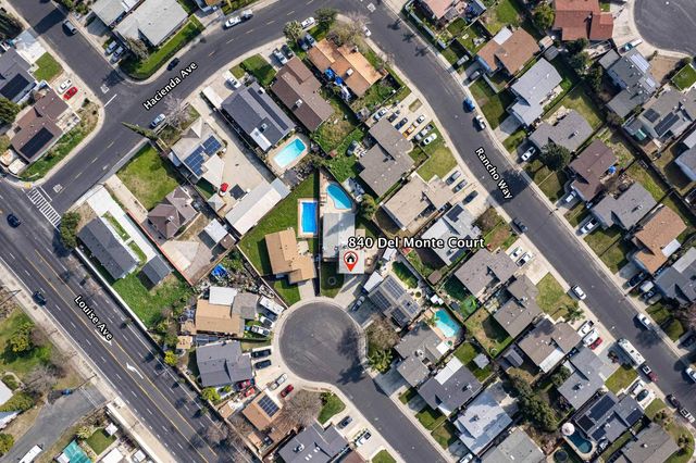 840 Del Monte Ct, Manteca, CA 95336