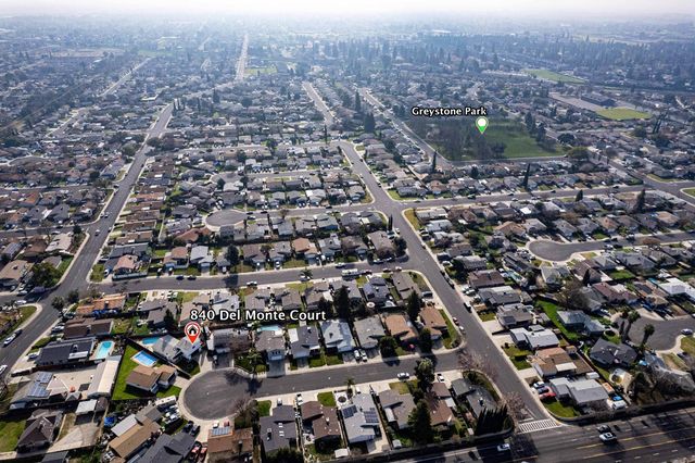 840 Del Monte Ct, Manteca, CA 95336