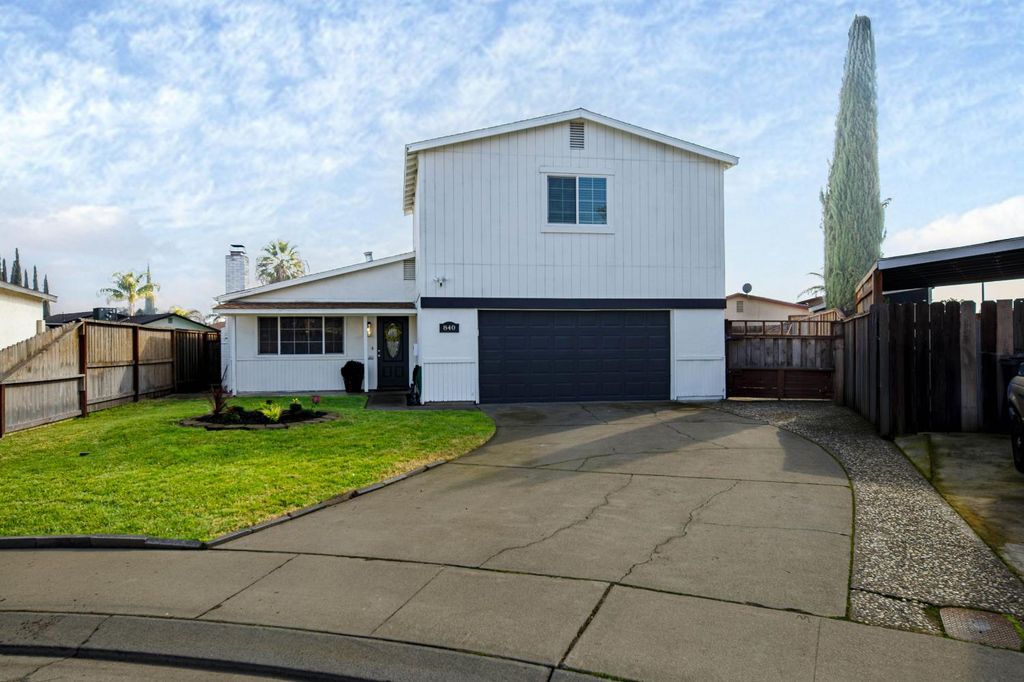 840 Del Monte Ct, Manteca, CA 95336