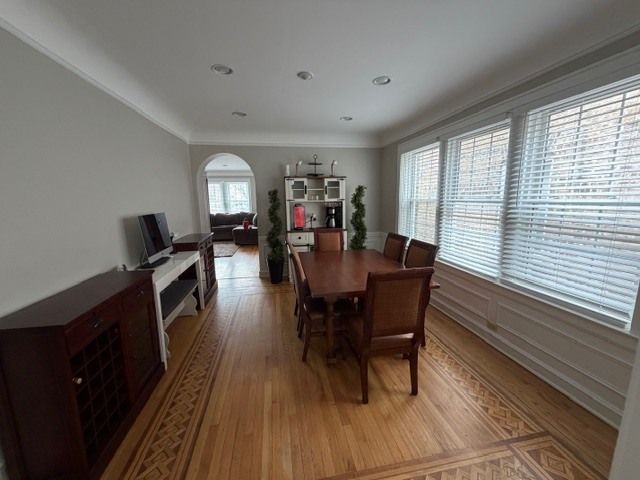 4820 Elm Street 3, Skokie, IL 60077