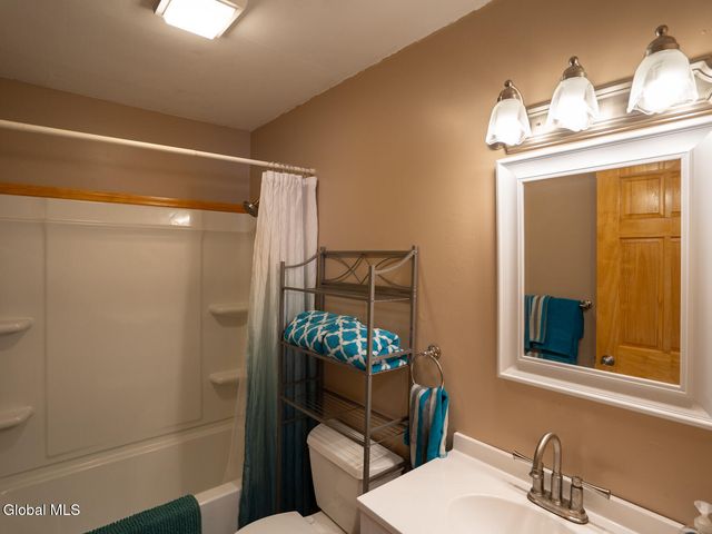 30 Mahican Manor, Cairo, NY 12482