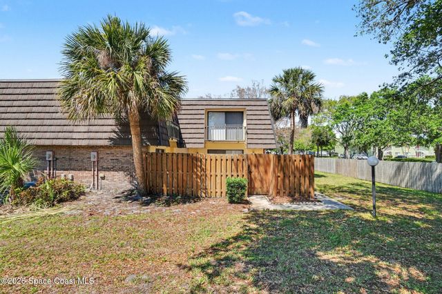 3915 Vista Oaks Circle NE, Palm Bay, FL 32905