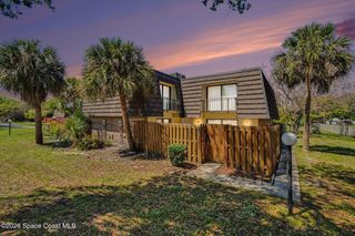 3915 Vista Oaks Circle NE, Palm Bay, FL 32905