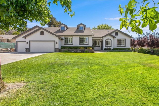 13747 Meadow View Lane, Yucaipa, CA 92399