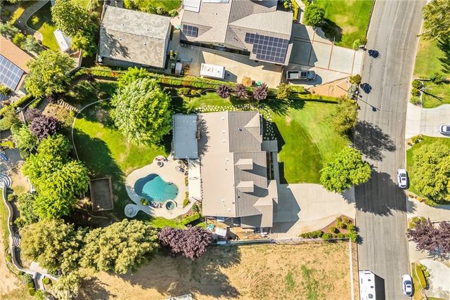 13747 Meadow View Lane, Yucaipa, CA 92399
