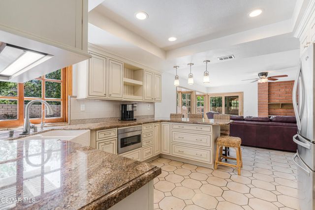 5432 Jon Dodson Drive, Agoura Hills, CA 91301