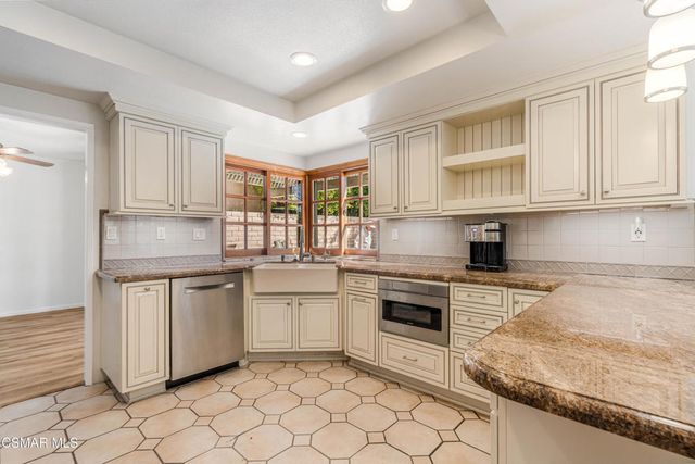 5432 Jon Dodson Drive, Agoura Hills, CA 91301
