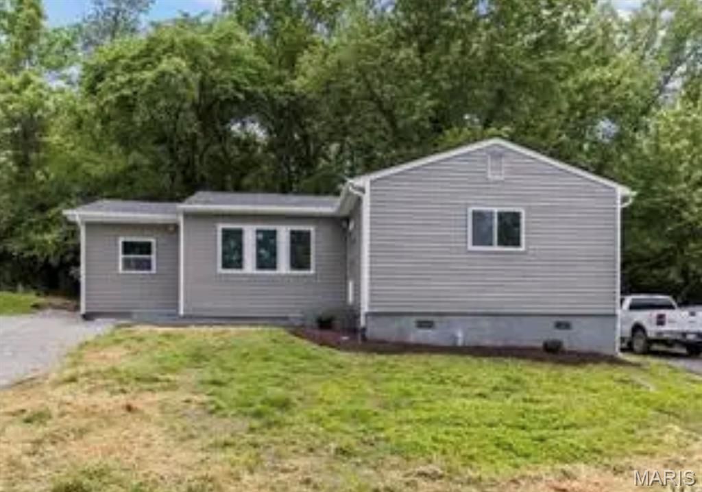 834 Young Drive, Fenton, MO 63026