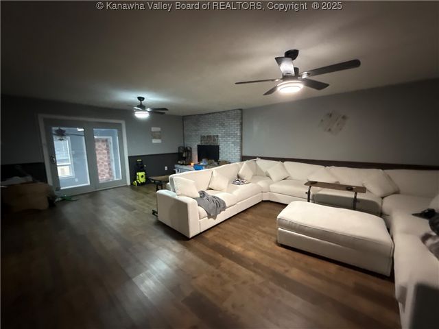 3349 Old Logan Road, Logan, WV 25601