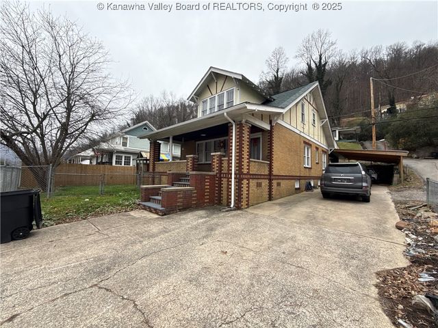 3349 Old Logan Road, Logan, WV 25601