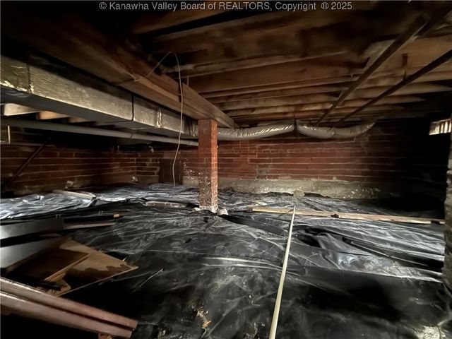 3349 Old Logan Road, Logan, WV 25601