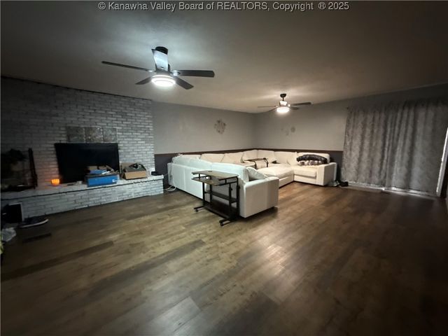 3349 Old Logan Road, Logan, WV 25601