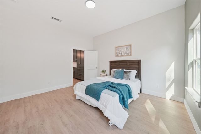 830 Stamps Avenue, Fort Worth, TX 76114