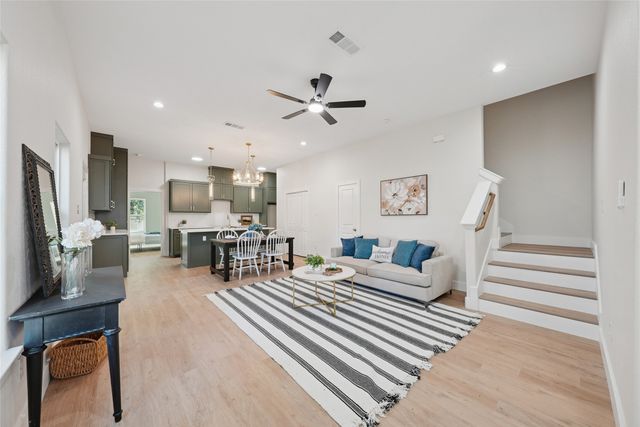830 Stamps Avenue, Fort Worth, TX 76114