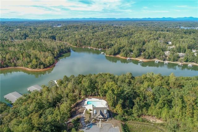 7410 Crestline Drive, Dawsonville, GA 30534