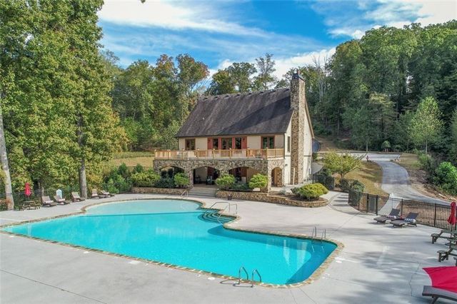 7410 Crestline Drive, Dawsonville, GA 30534