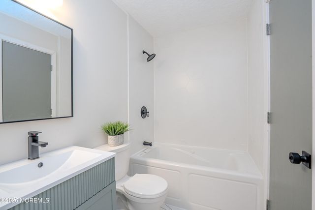 8 Knox Boulevard, Neptune Township, NJ 07753