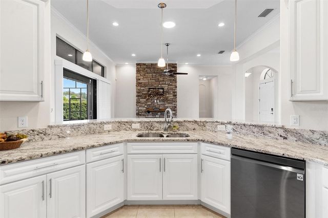 39513 HILLRISE LANE, Lady Lake, FL 32159