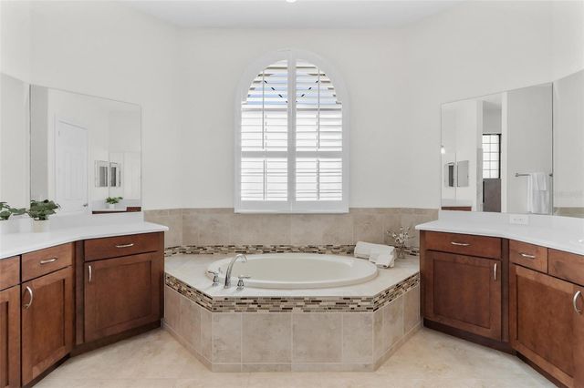 39513 HILLRISE LANE, Lady Lake, FL 32159