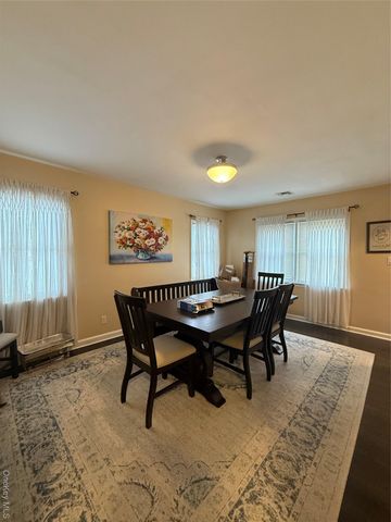 57 Laurel Road, Lindenhurst, NY 11757