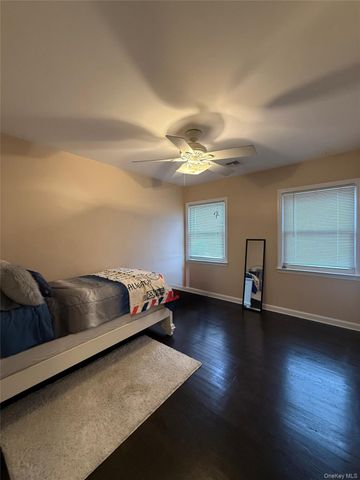 57 Laurel Road, Lindenhurst, NY 11757