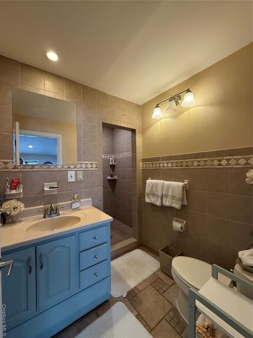 57 Laurel Road, Lindenhurst, NY 11757