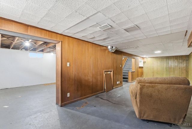 124 Gregory Lane, Hamilton, OH 45013