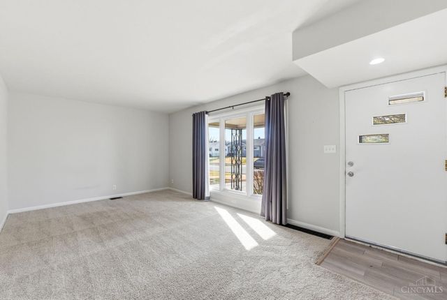 124 Gregory Lane, Hamilton, OH 45013