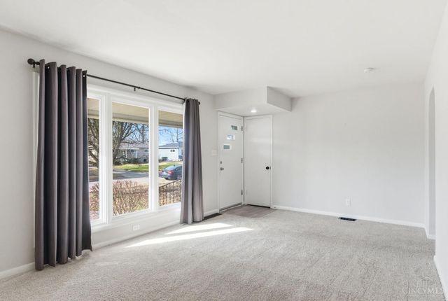 124 Gregory Lane, Hamilton, OH 45013