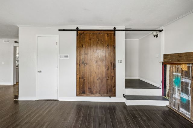 312 Hinson St, Hohenwald, TN 38462
